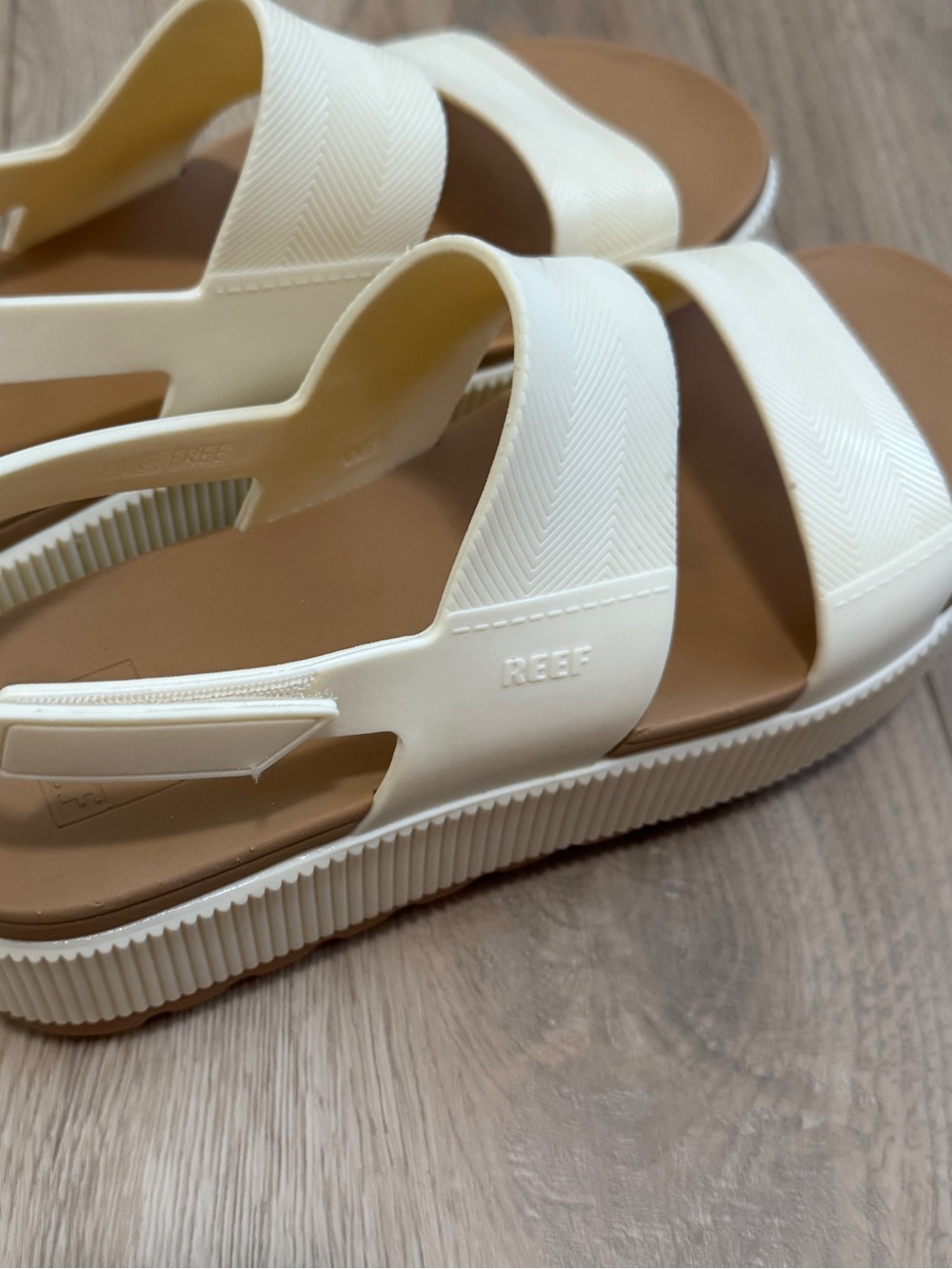 The Reef Water Vista Higher Women's Platform Sandals in Cloud Sz. 9 - Picture 4 of 14